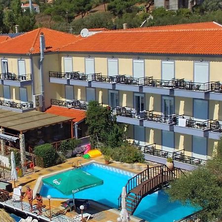 Pebble Beach Hotel Plomari ภายนอก รูปภาพ