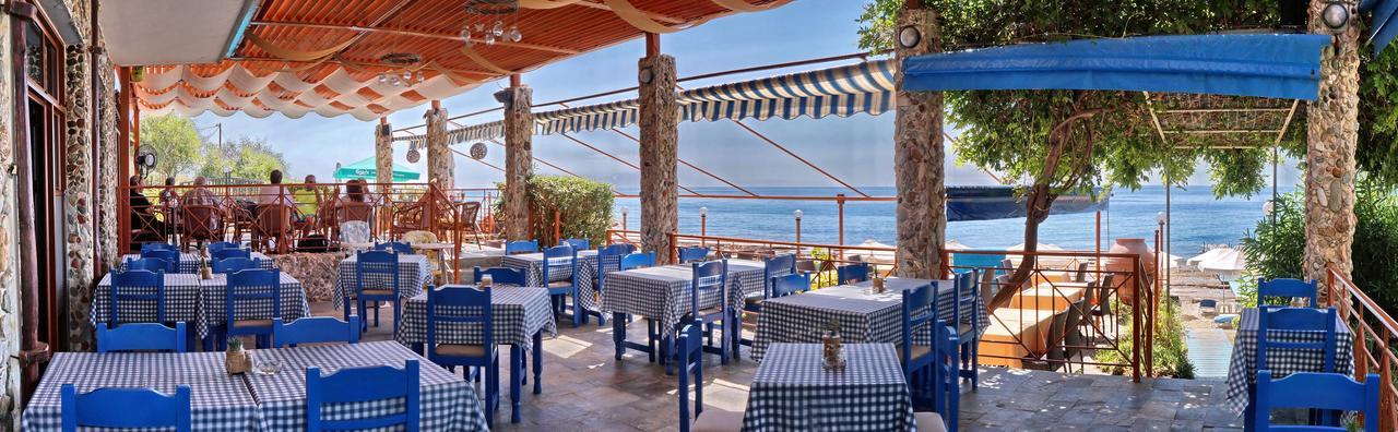 Pebble Beach Hotel Plomari ภายนอก รูปภาพ