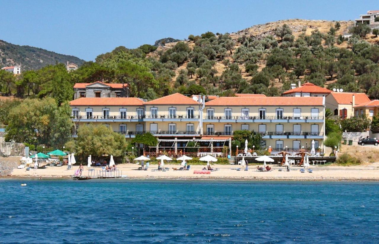 Pebble Beach Hotel Plomari ภายนอก รูปภาพ
