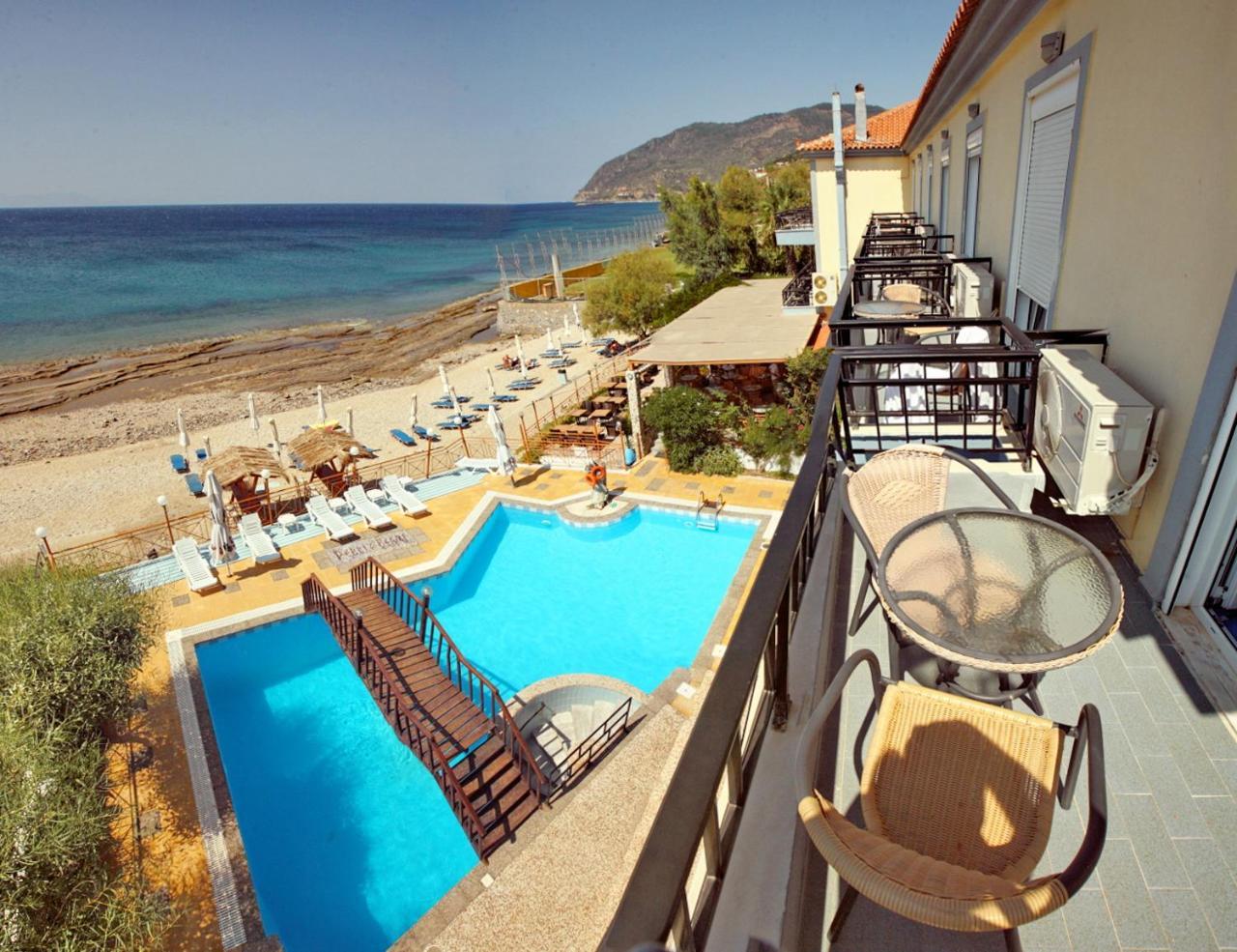 Pebble Beach Hotel Plomari ภายนอก รูปภาพ