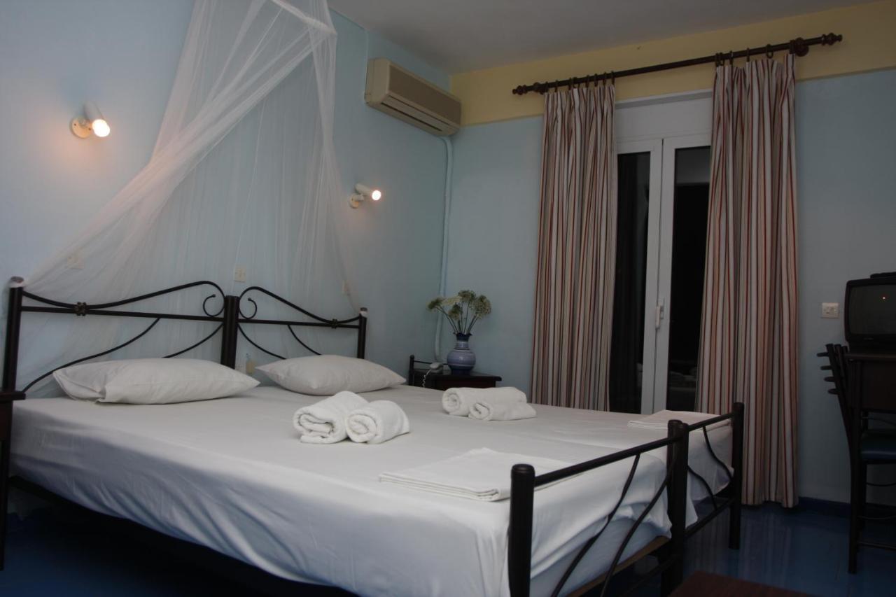 Pebble Beach Hotel Plomari ภายนอก รูปภาพ