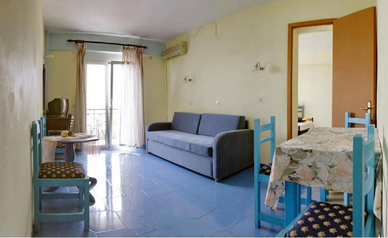 Pebble Beach Hotel Plomari ภายนอก รูปภาพ